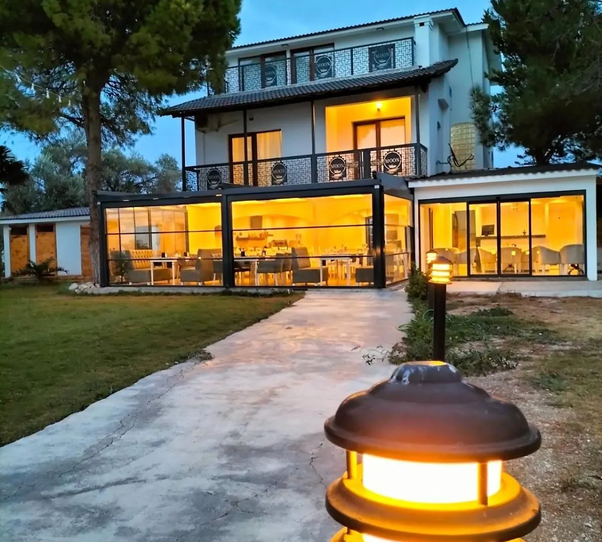 Hotel White Moon İzmir